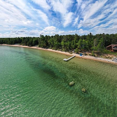 Waterfront Cheboygan Home With Fire Pit Esterno foto