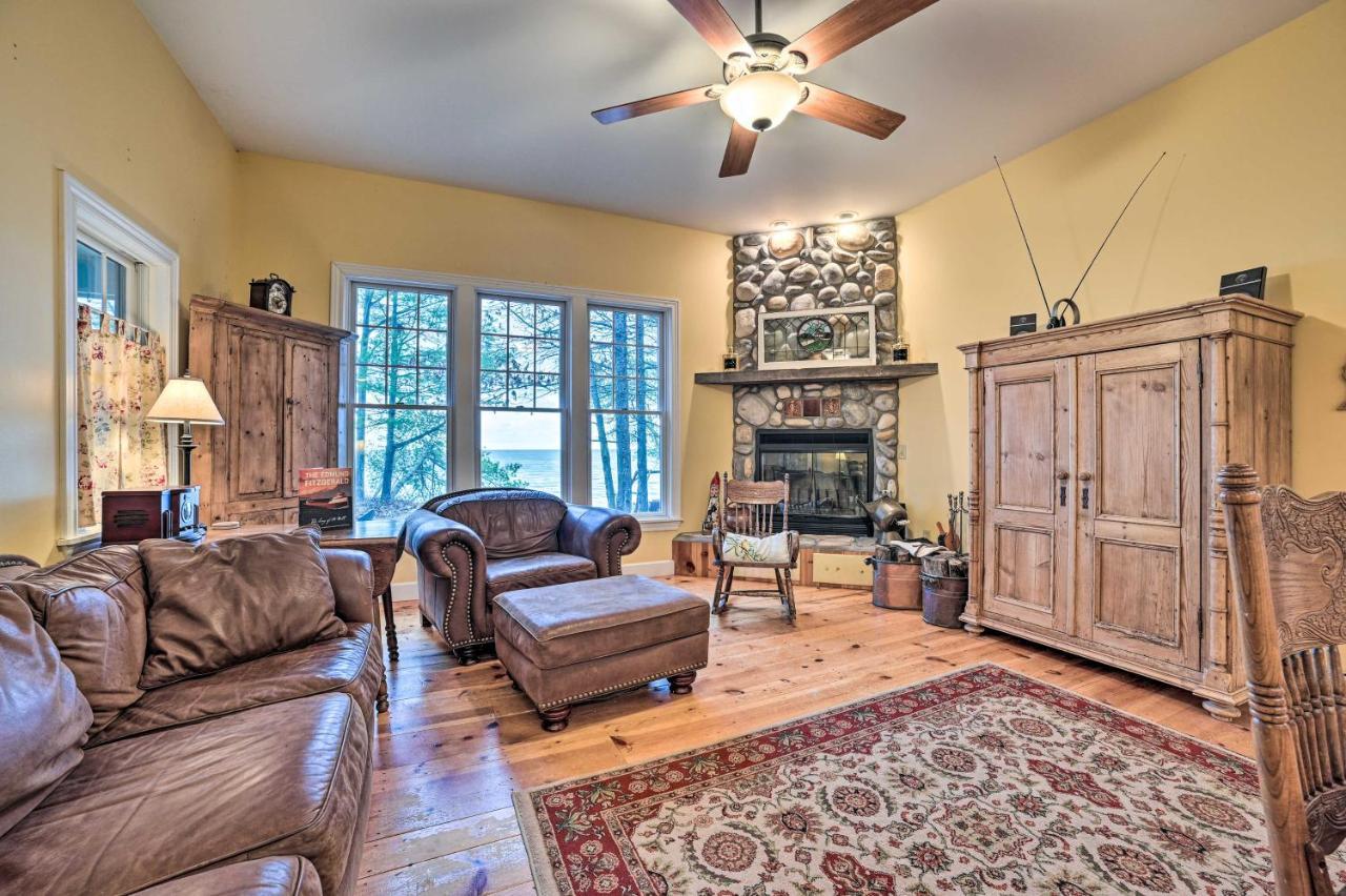 Waterfront Cheboygan Home With Fire Pit Esterno foto